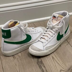 Nike Blazer Mid ‘77 Vintage. Men’s size 9.